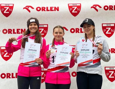 Natalia Łupieżowiec pierwsza z prawej