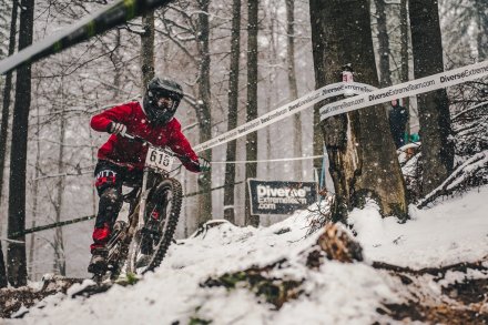 Jeden z riderów na trasie