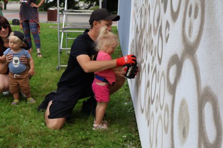 Pierwsze barwy muralu „Wisła domem dla kultur świata” już na ścianie!