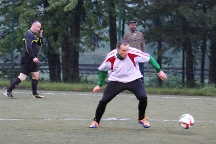 Artur Karas przy piłce