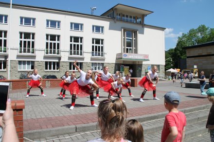 Występ grupy tanecznej Jump