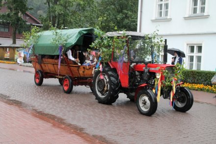 Pochód dożynkowy w Wiśle