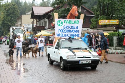 Pochód dożynkowy w Wiśle - FABLAB