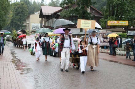 Pochód dożynkowy w Wiśle - Nowa Osada i Gościejów