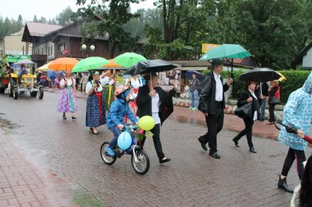 Pochód dożynkowy w Wiśle