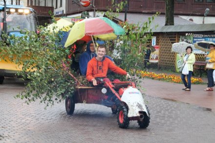 Pochód dożynkowy w Wiśle