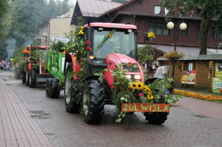 Pochód dożynkowy w Wiśle