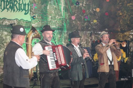 Występ zespołu Kwaśnica Bavarian Show