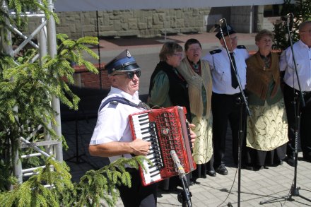 Występy na małej scenie