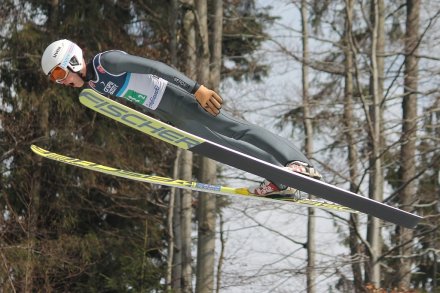 Tomasz Pilch z WSS Wisła II w locie