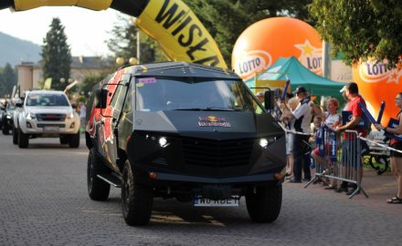 Kolumna reklamowa w centrum