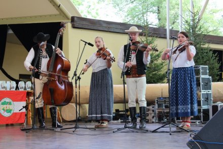 Kapela góralska zadbała o oprawę muzyczną wydarzenia