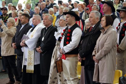 Obrzęd dożynkowy w amfiteatrze