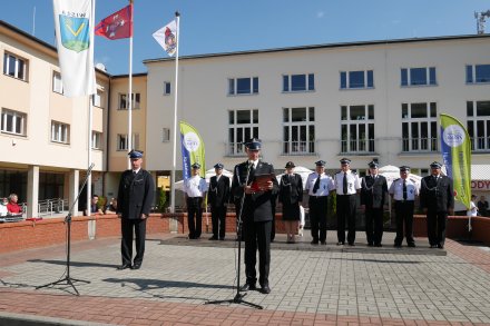 Przemowy na Pl. B. Hoffa  / foto Jozef Poljak