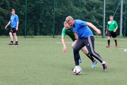 Tomasz Wuwer wyprowadza akcję Beatris