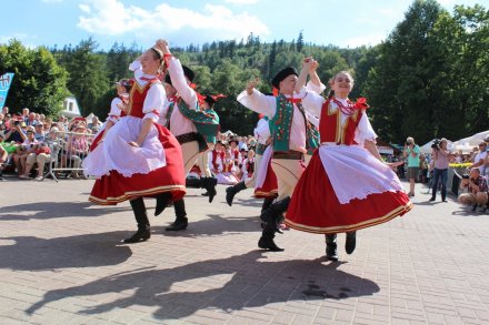 "Mazury" tańczą na placu Hoffa