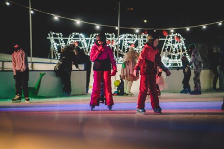 Bal na Sto Par na lodowisku