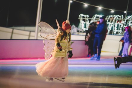 Bal na Sto Par na lodowisku