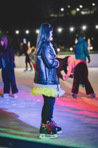 Bal na Sto Par na lodowisku