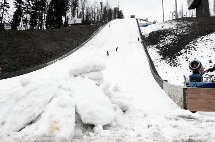 Śnieg na skoczni im. Adama Małysza