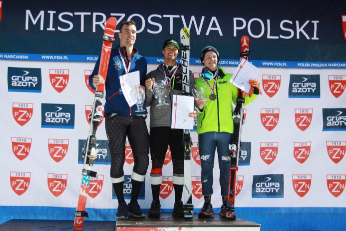 Adam Chrapek na podium Mistrzostw Polski