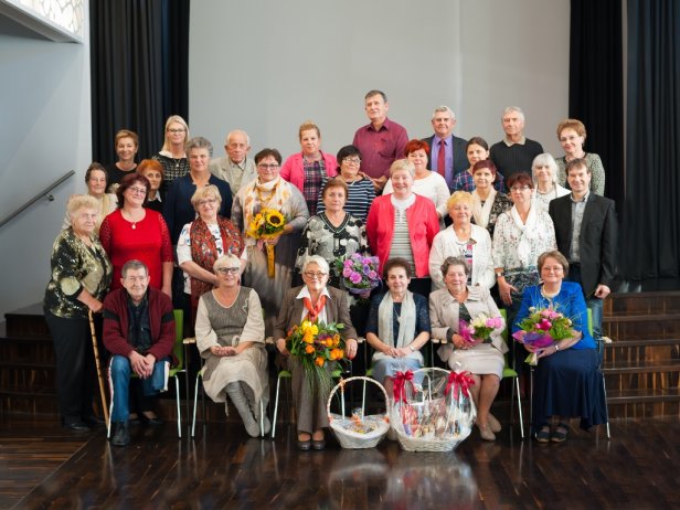 Pamiatkowe zdjęcie członków Stowarzyszenia